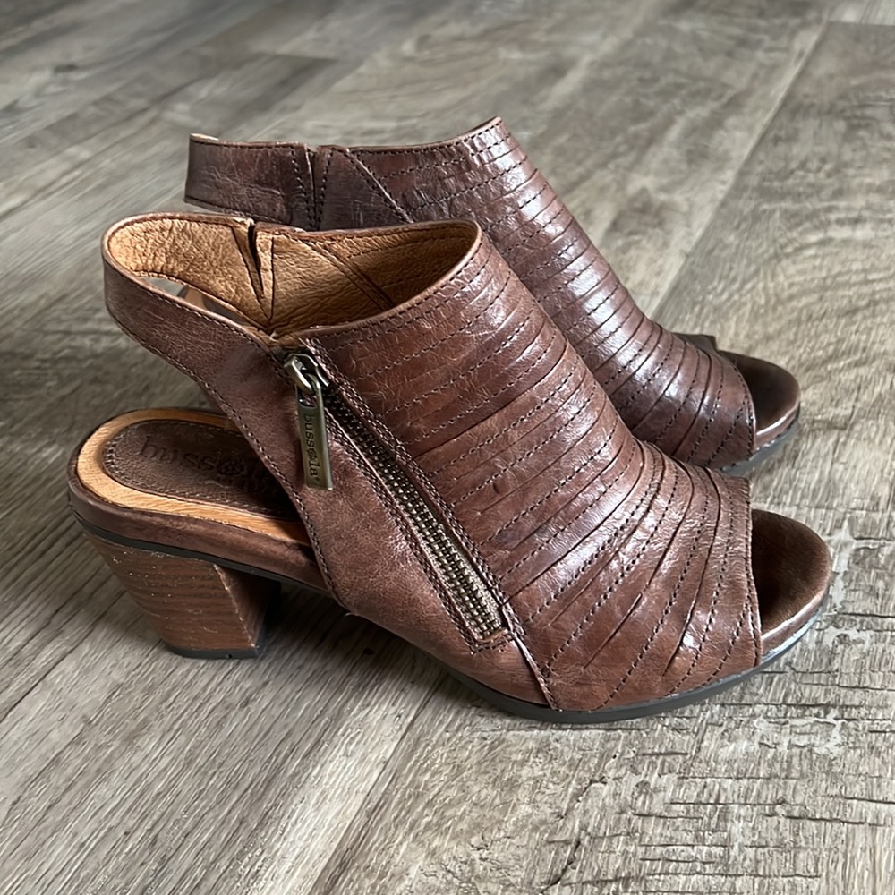 bussola Lima Landry Gobba Taupe Sandals.